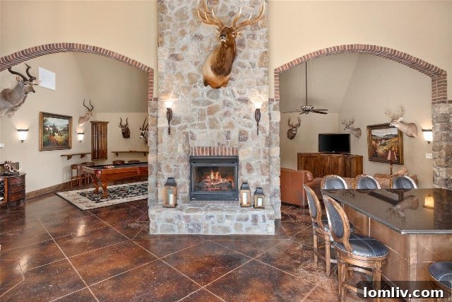 Luxurious pool house with full amenities