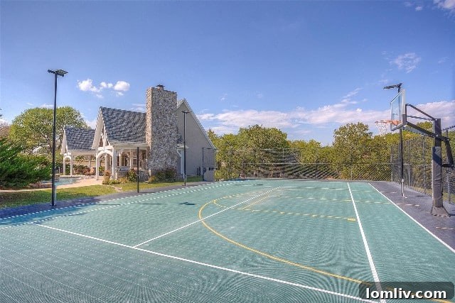 Full-sized sport court for tennis and basketball