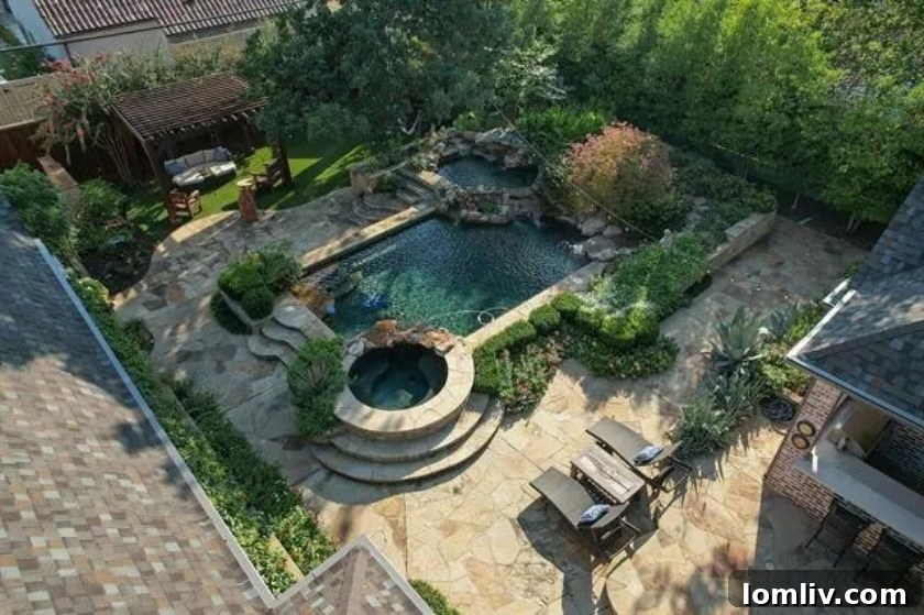 Luxury Dallas Home Porte Cochere