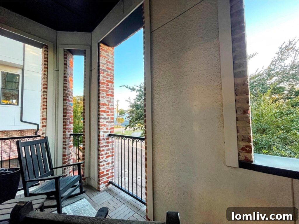 Open Concept Living Area Fort Worth Townhouse