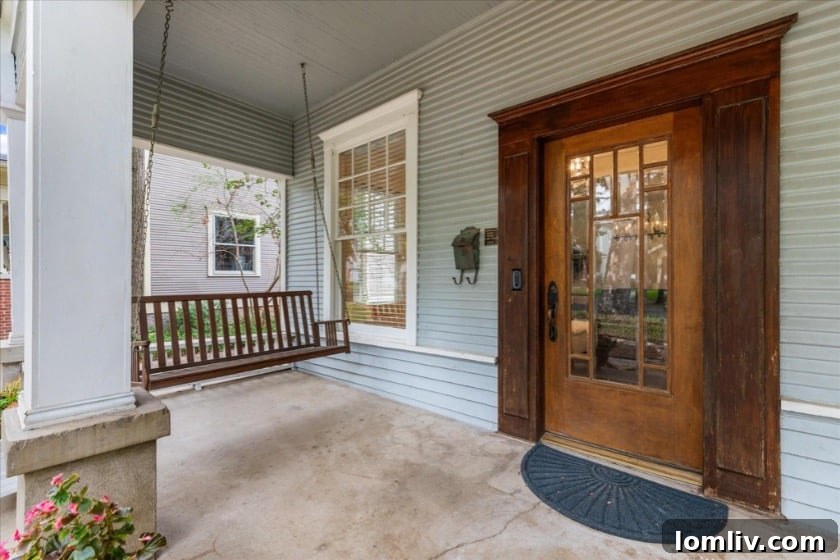 Winnetka Heights Front Porch Decor