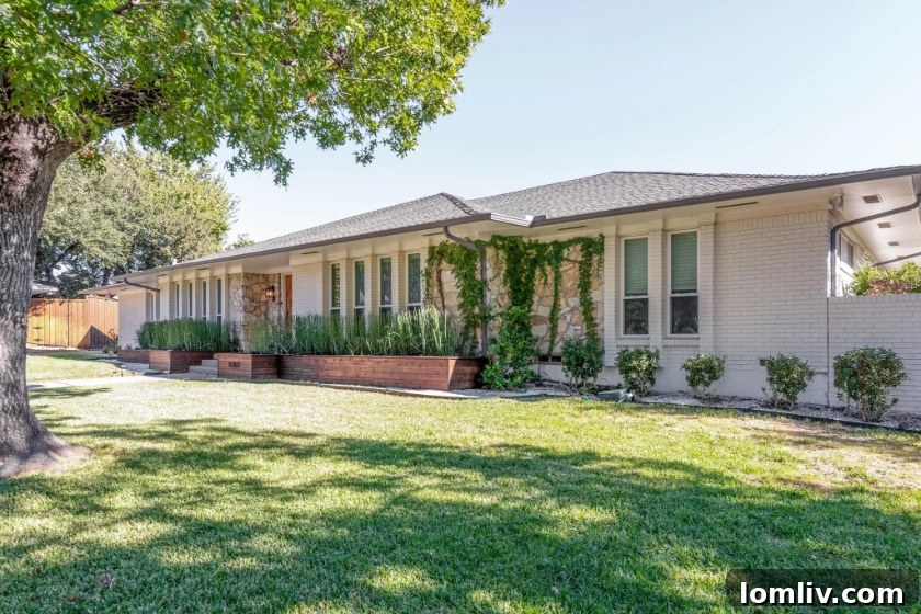 Spacious living area of a Ranch-style home