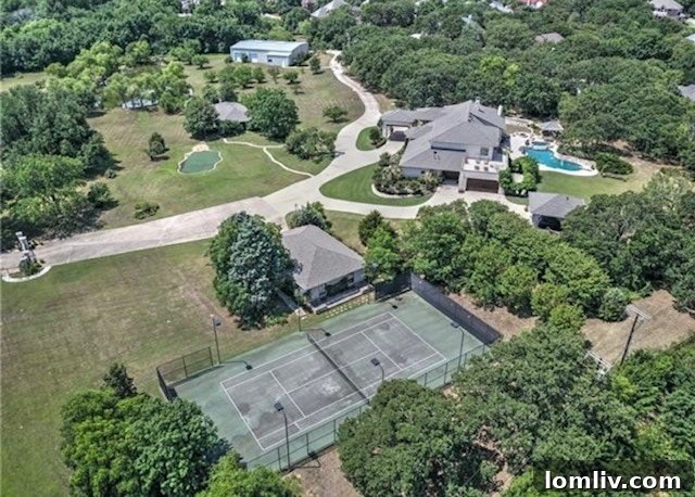 Residential street in Colleyville