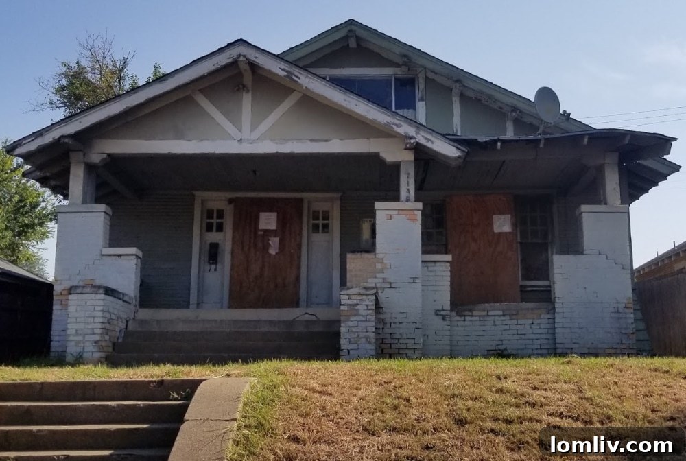 Before renovation of 714 N. Beacon Street