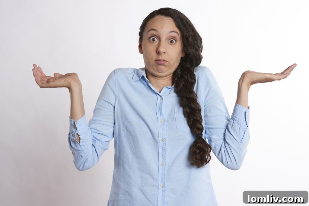 Navigating the New Real Estate Landscape: Strategies for a Slowing Market 3 Real estate professional guiding buyers and sellers through market changes