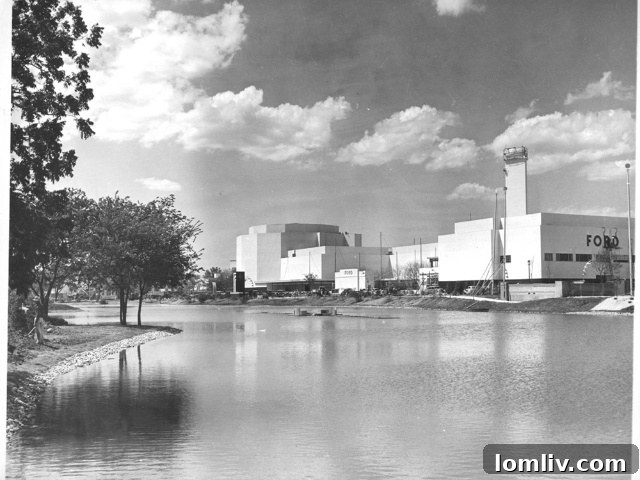 The tranquil Leonhardt Lagoon at Fair Park, a traditional Dallas attraction.