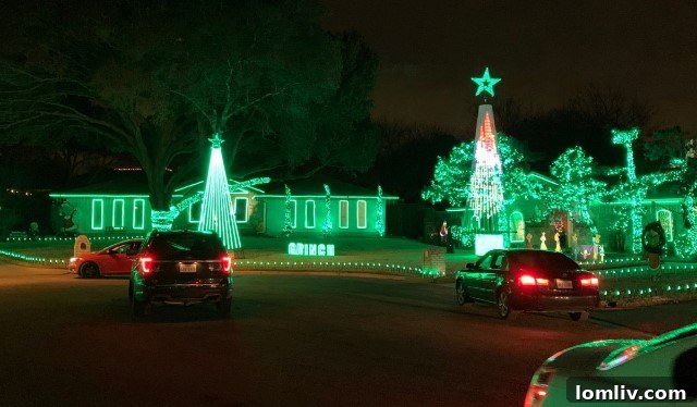 Diamond Loch loop with creative yard displays
