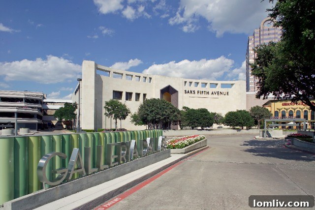 Inside Galleria Dallas with ice rink