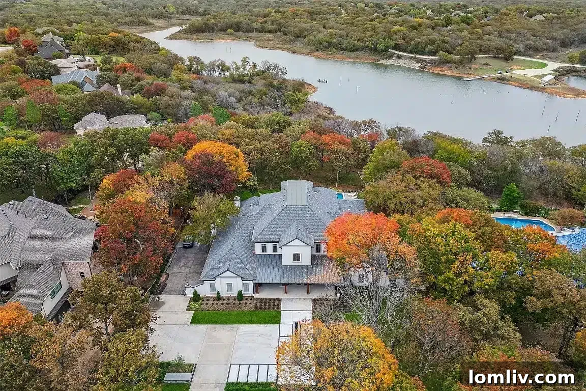 Panoramic view of Lake Grapevine from a luxury home.