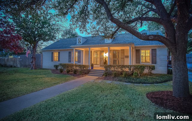 Exquisite single-story home at 6110 Locke Avenue in Ridglea North, Fort Worth
