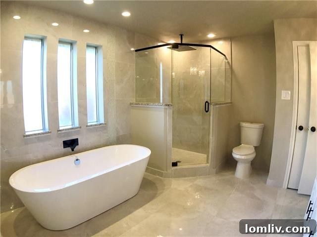 Secondary bedroom with modern design and natural light, suitable for guests or a home office