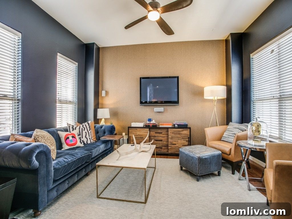 4116 N. Hall St. - Inviting Home Office