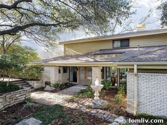 Dramatic Living Room with Floor-to-Ceiling Fireplace - 10819 Stone Canyon Rd