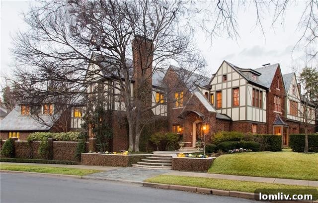 Luxurious Living Room in Highland Park Tudor Home