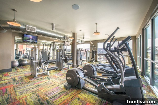 Premier Dallas Apartment Gyms 2 Modern apartment gym at Sylvan Thirty in Dallas, encouraging fitness resolutions.