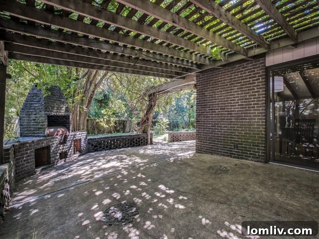 11412 Valleydale Drive - Architectural Details