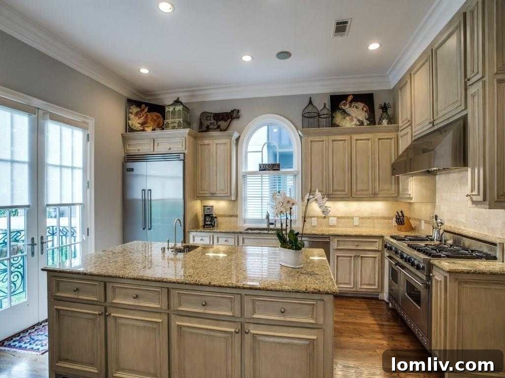 3522 Gillespie - Interior View 11