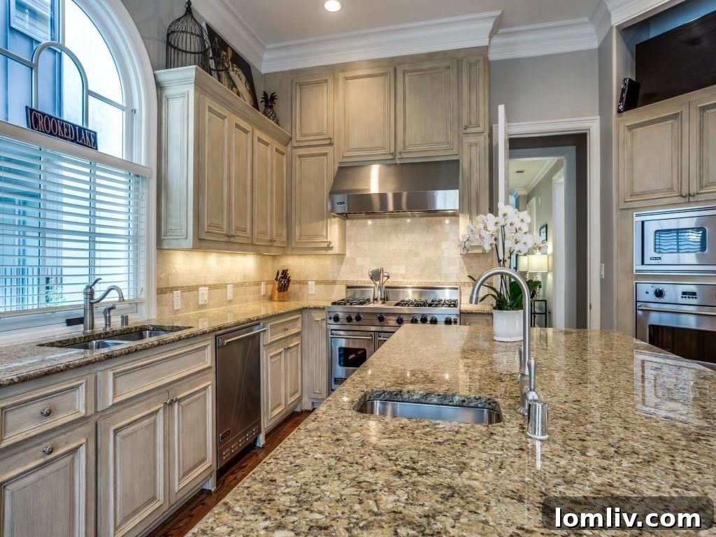 3522 Gillespie - Interior View 14