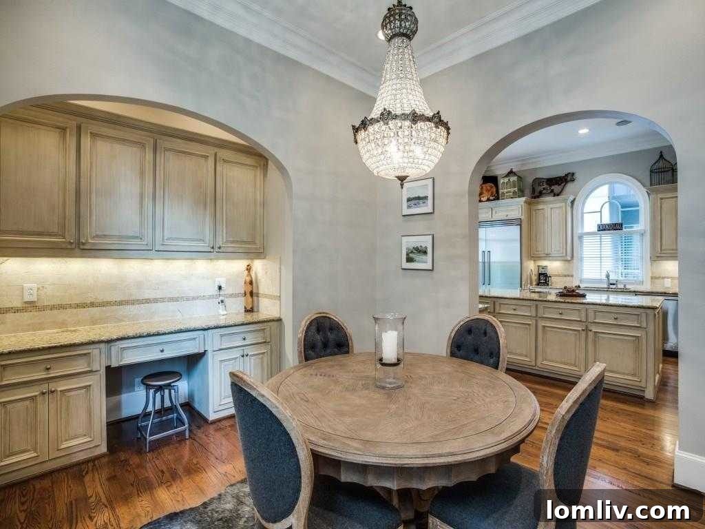 3522 Gillespie - Interior View 17