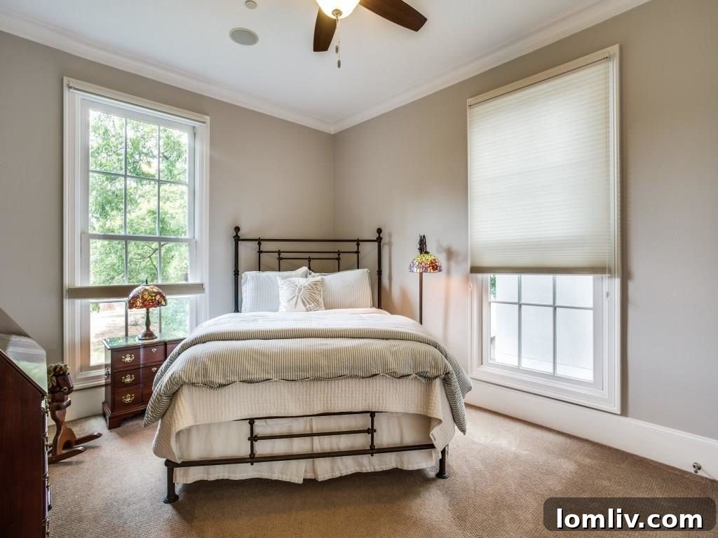 3522 Gillespie - Interior View 20