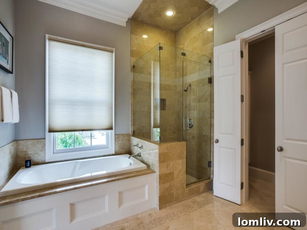 3522 Gillespie - Interior View 23