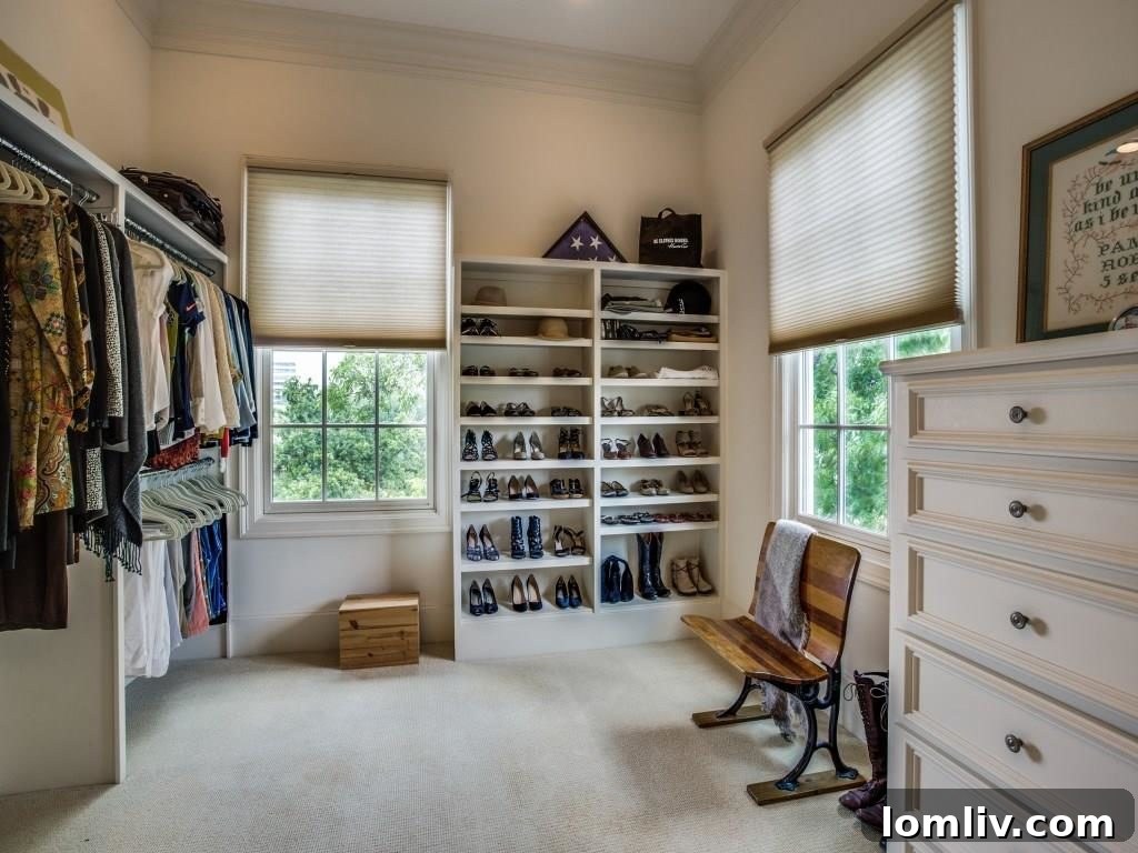 3522 Gillespie - Interior View 24