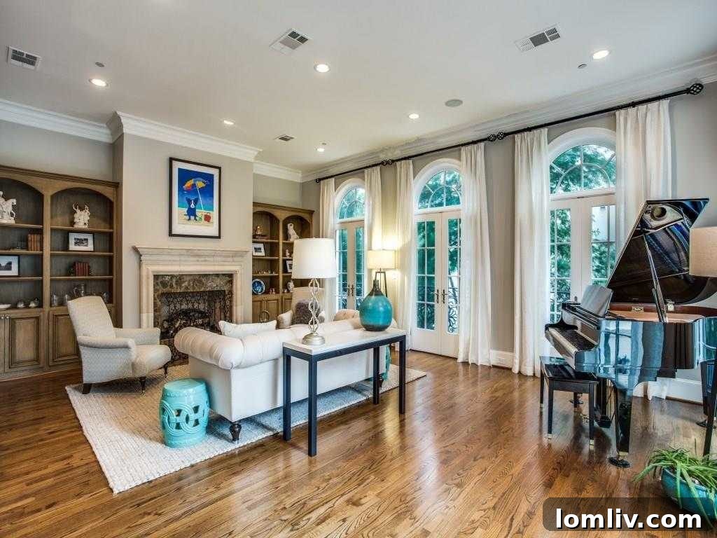 3522 Gillespie - Interior View 8