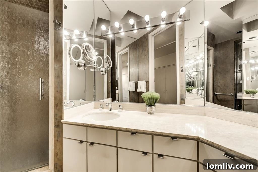 Guest bedroom with Jack & Jill bath