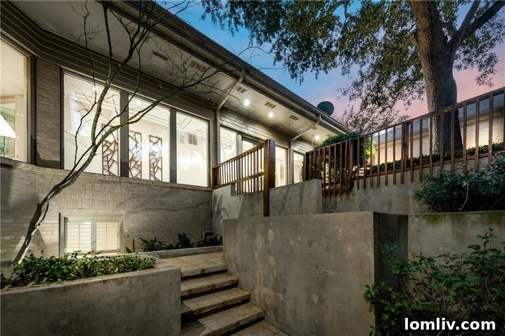 17310 Club Hill Drive deck and golf course view