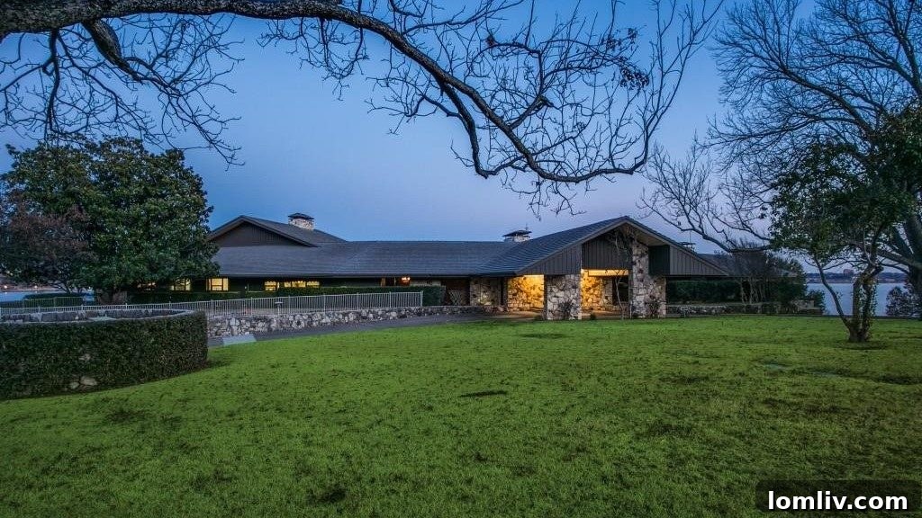 Built by Dal-Tile at 4606 Chapel Hill on White Rock Lake 2 Luxury Lakefront Estate: 4606 Chapel Hill, Dallas, Texas