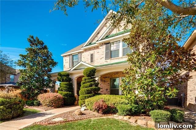 Modern East Dallas home exterior in gated community