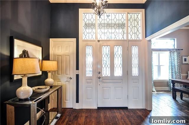The charming trellised front door of the English Cottage at 4018 Cobblers Lane, Dallas