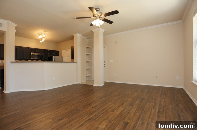 Oxford Park Apartments exterior in Irving, TX