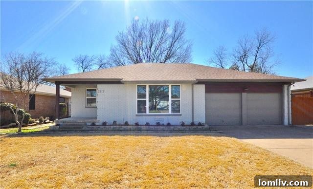 2317 Greenland Drive Interior Living Space