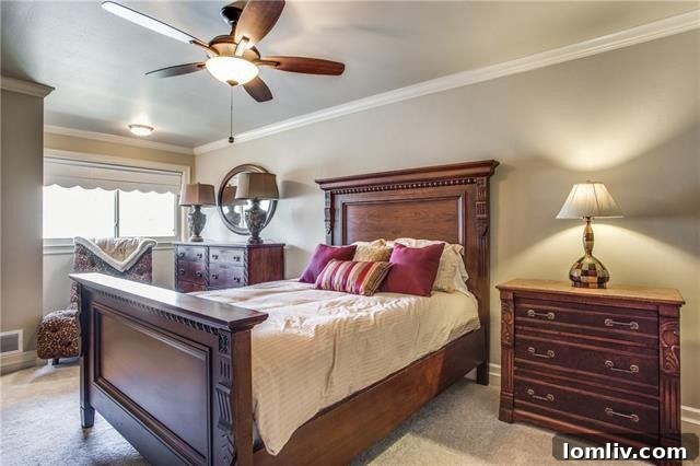 Well-appointed Jack-and-Jill bathroom serving upper level bedrooms