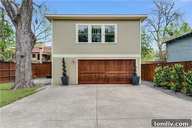 Dallas Open Houses: Discover a Clifford Hutsell Historic Gem This Week 12 Private guest suite or home office above a two-car garage