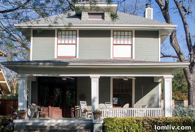 Historic Prairie-Style Foursquare East Dallas