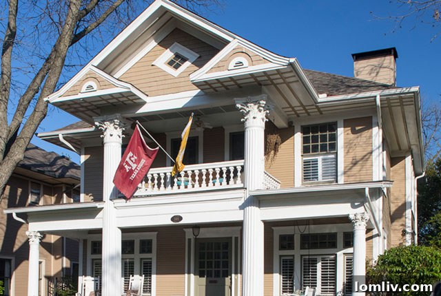 Ornate Neo-Classical Foursquare Munger Place