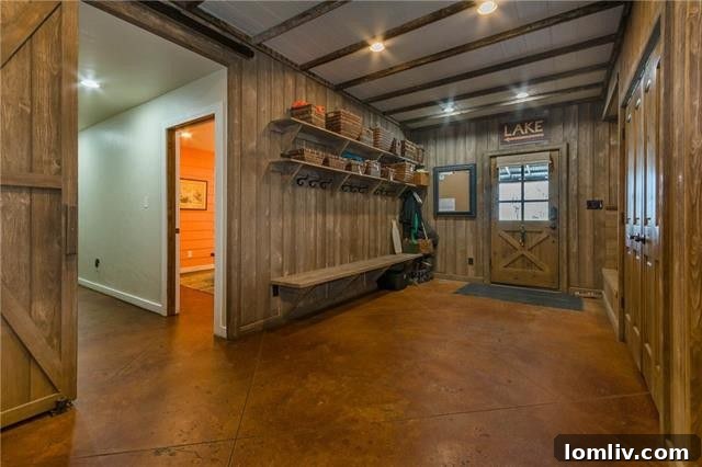 Dallas Getaway: Bespoke Barndominium Estate on 10 Secluded Acres 12 Functional Mud Room in Pottsboro Barndominium