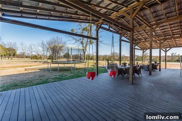 Dallas Getaway: Bespoke Barndominium Estate on 10 Secluded Acres 23 Pottsboro Barndominium: Expansive Covered Porch