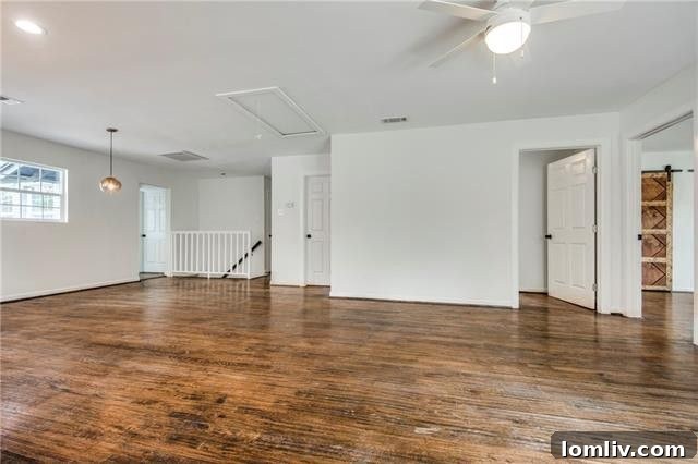 Second bedroom with ample natural light