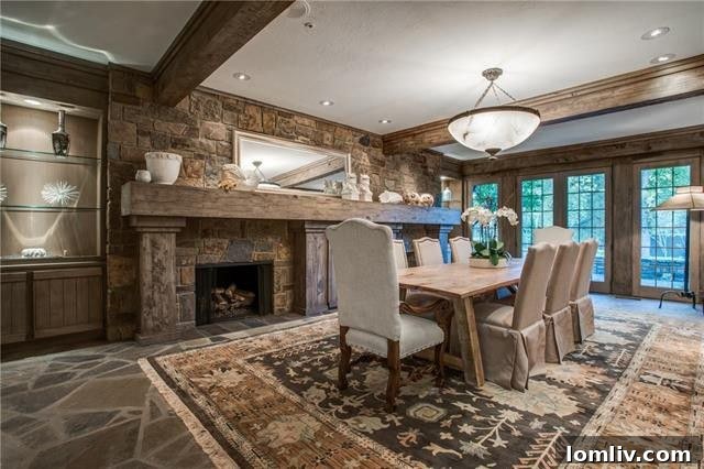 Modern and Comfortable Living Space in a Dallas Luxury Home