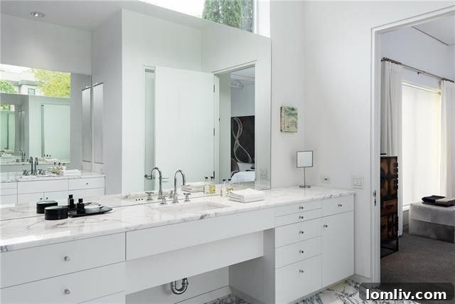 4310 Abbott Avenue, Dallas - Stylish Interior Decor