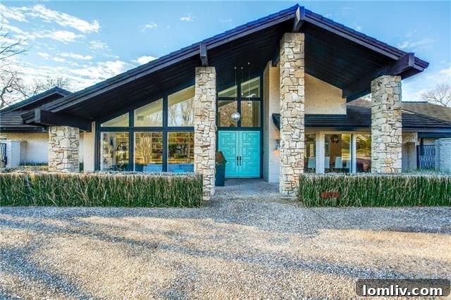 Luxurious Midcentury Modern home in Brookshire Park, Dallas