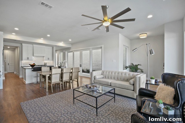 Open floorplan in common areas of Residences at CityLine, creating great flow and inviting atmosphere