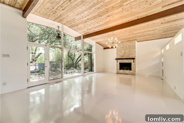 Stylish Interior of Dallas Mid-Mod Home