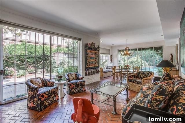 Architectural Details of a Vintage Highland Park Residence