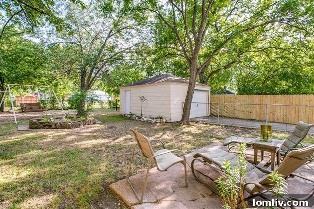Elmwood Cottage Detached Garage