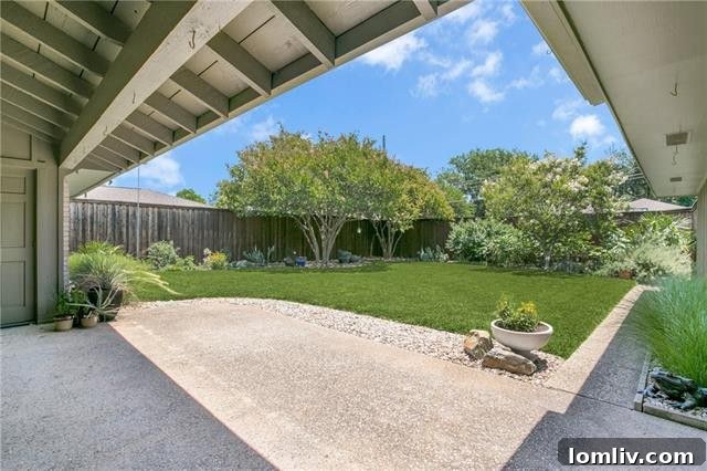 Modern Bathroom with Stylish Tile Work in the Mod Home