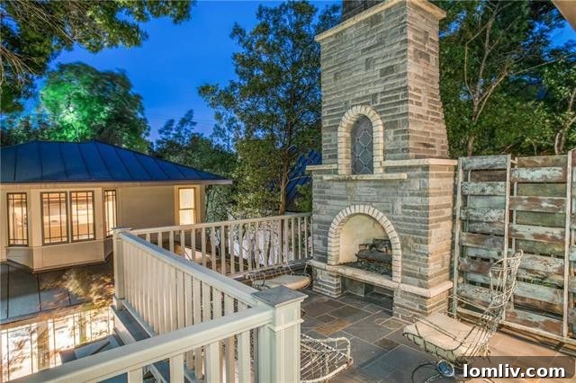 Exquisite Eclectic Prairie Home in Highland Park 28 Lush Landscaping and Privacy Fence